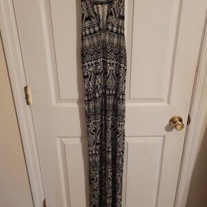 Forever 21 Maxi Dress Black and White size Small